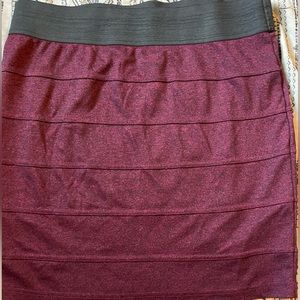 Short pencil skirt.